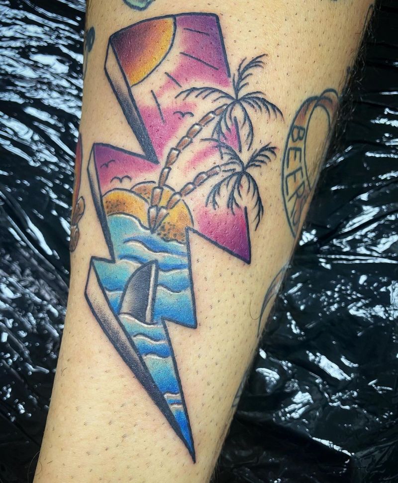 30 Pretty Lightning Tattoos You Will Love