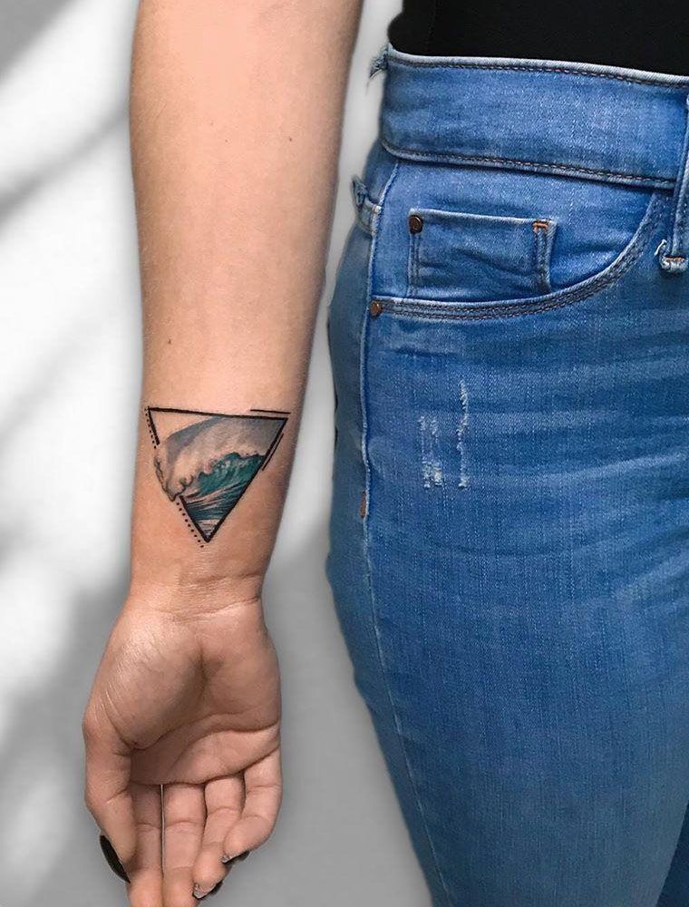 30 Pretty Triangle Tattoos You Will Love