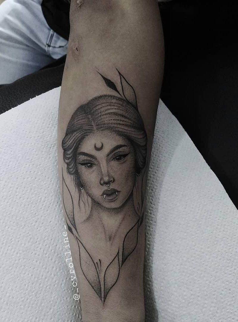 30 Pretty Vampire Tattoos to Inspire You