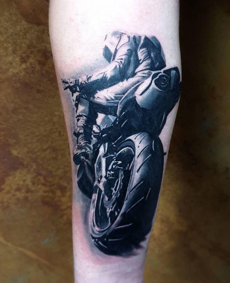 30 Pretty Motorcycle Tattoos You Will Love to Try