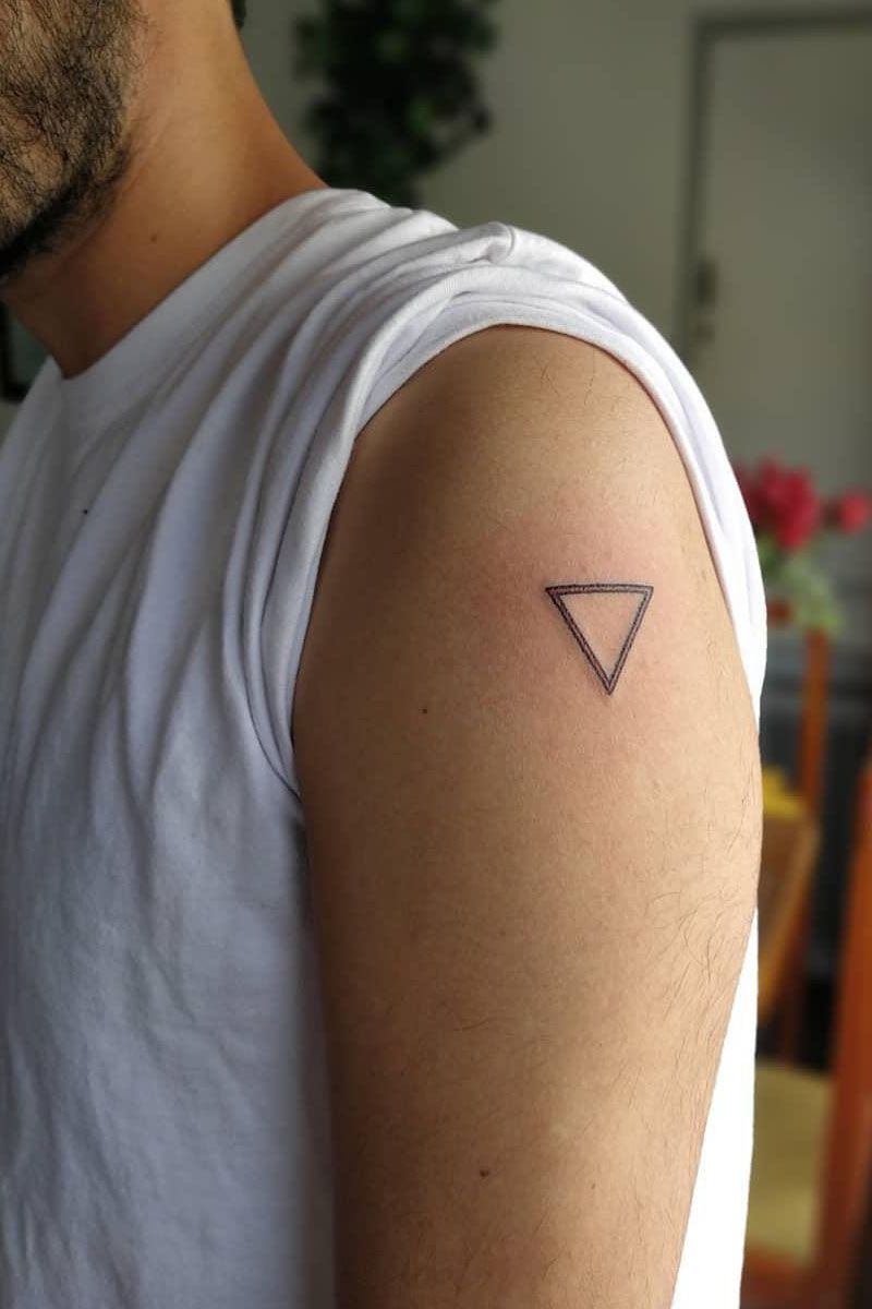 30 Pretty Triangle Tattoos You Will Love