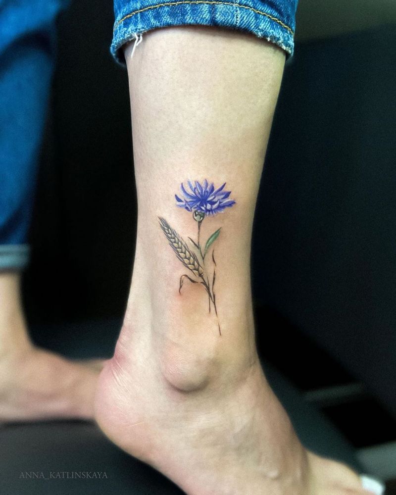 30 Pretty Cornflower Tattoos to Inspire You