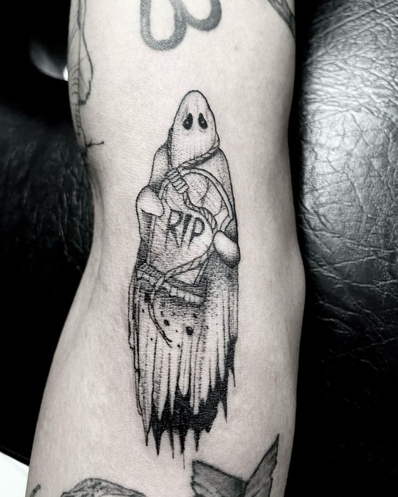 30 Pretty Ghost Tattoos to Inspire You