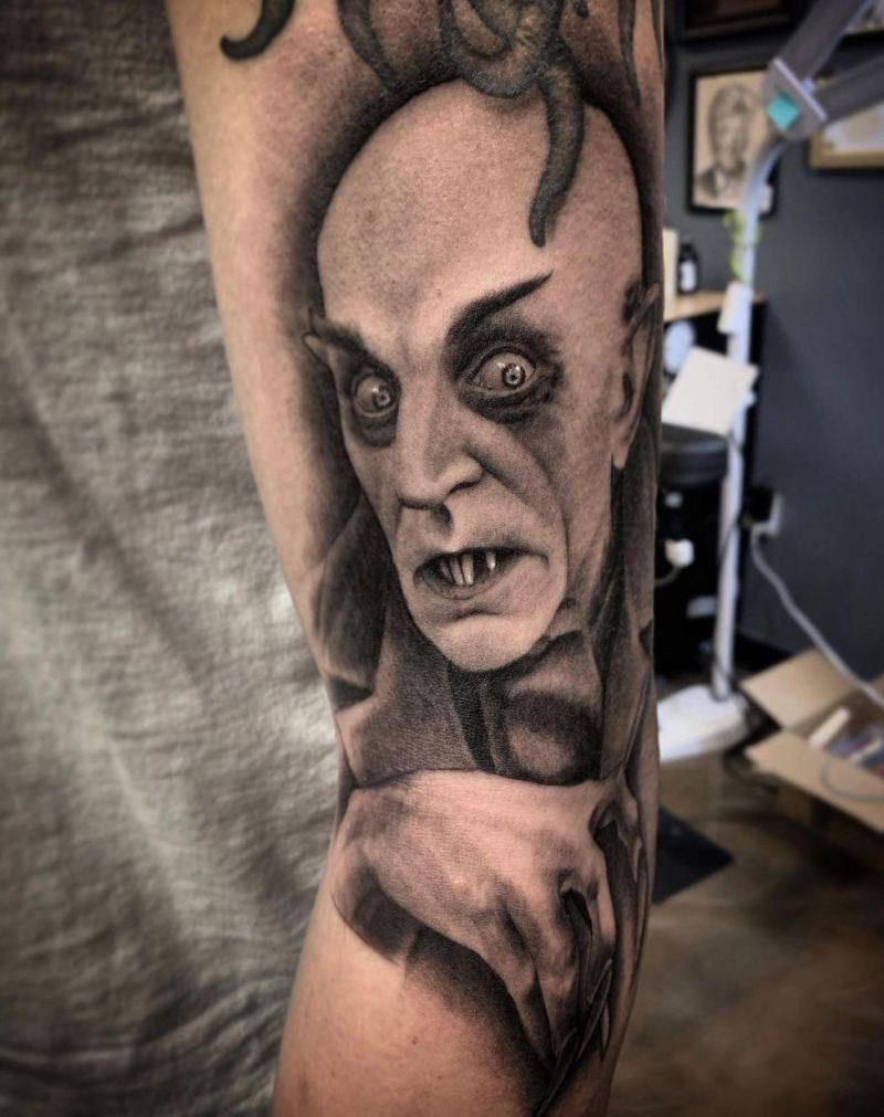 30 Pretty Vampire Tattoos to Inspire You