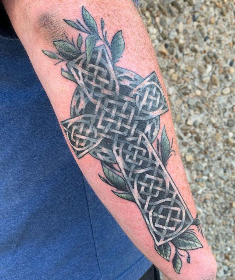 30 Pretty Celtic Cross Tattoos You Will Love