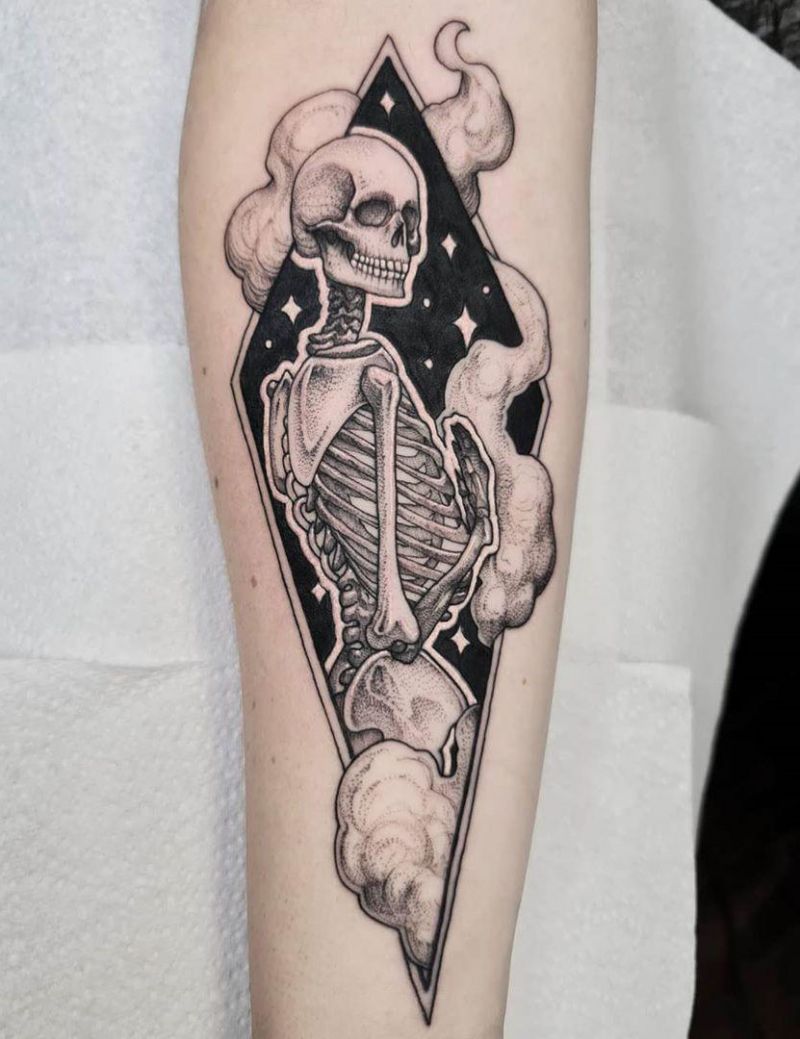 30 Pretty Skeleton Tattoos That You Can't Miss