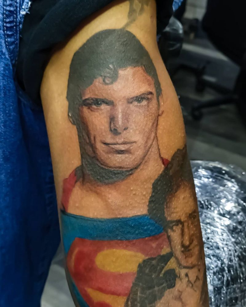 30 Pretty Superman Tattoos that Can Enhance Your Temperament