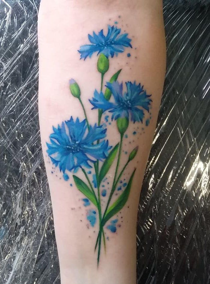 30 Pretty Cornflower Tattoos to Inspire You