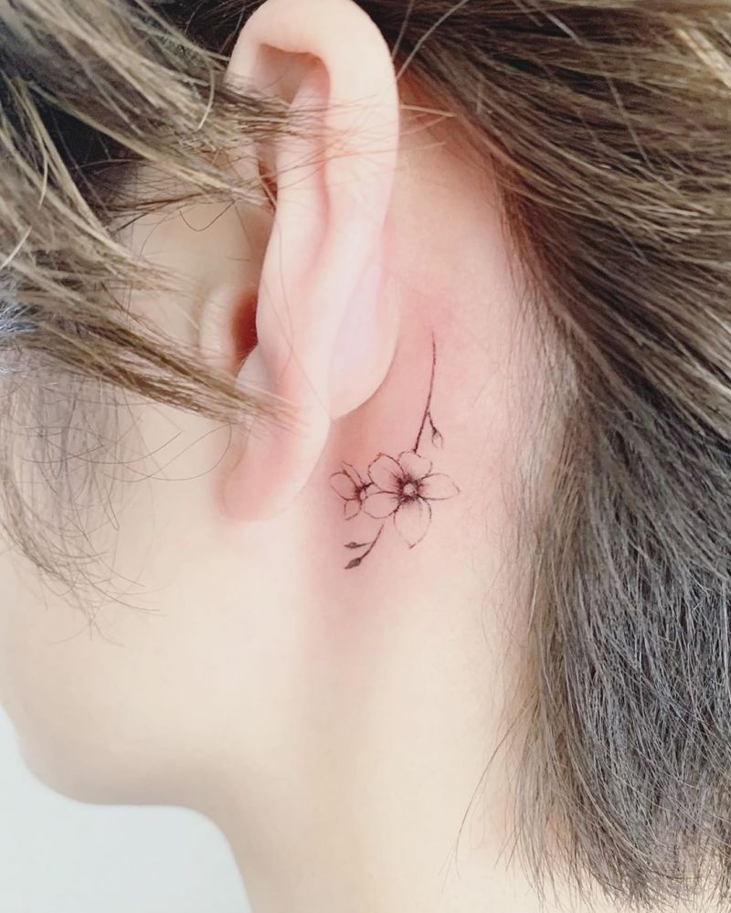 30 Pretty Girly Tattoos to Inspire You