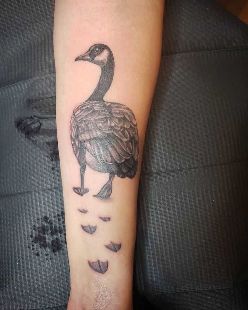 30 Pretty Goose Tattoos Make You Elegant and Beautiful