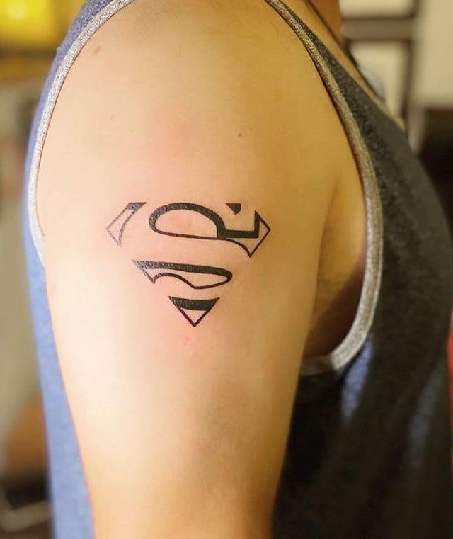 30 Pretty Superman Tattoos that Can Enhance Your Temperament