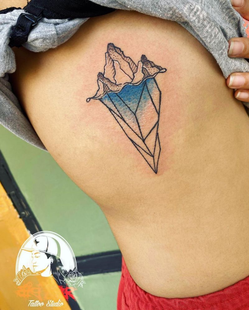 30 Pretty Iceberg Tattoos You Will Love