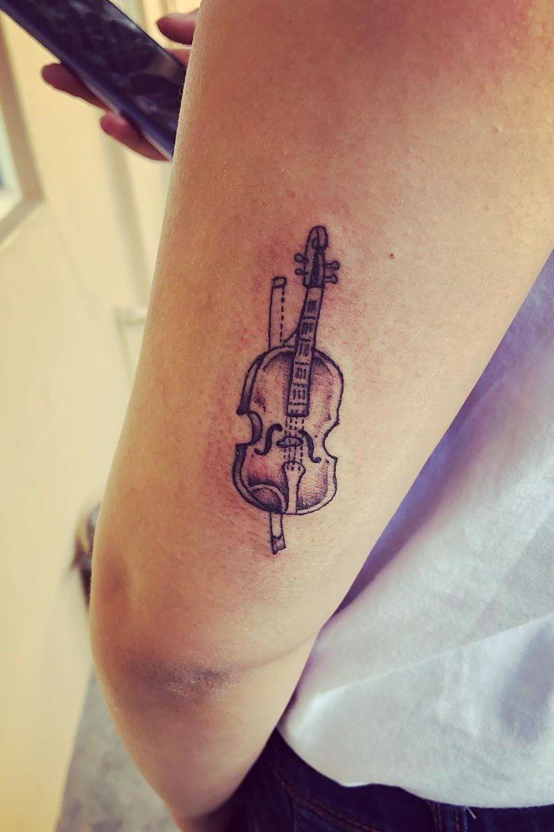 30 Pretty Violin Tattoos that Can Enhance Your Temperament