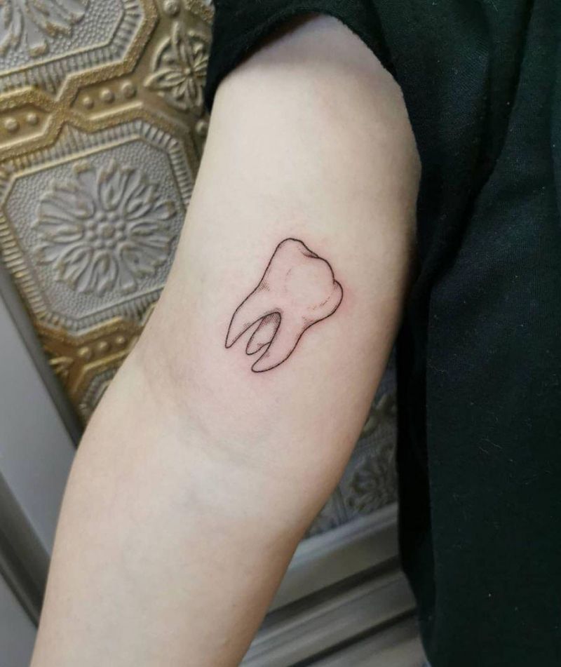 30 Pretty Tooth Tattoos to Inspire You