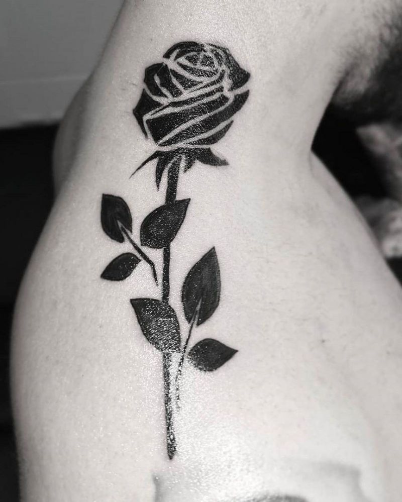 30 Pretty Black Rose Tattoos That Give You an Unexpected Feeling