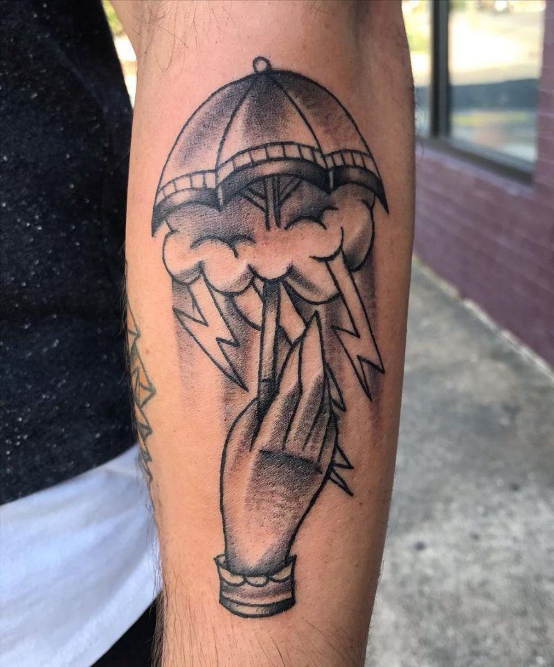 30 Pretty Lightning Tattoos You Will Love