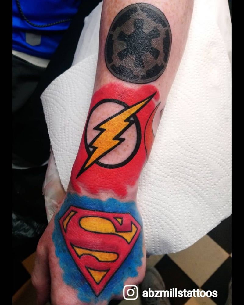 30 Pretty Superman Tattoos that Can Enhance Your Temperament