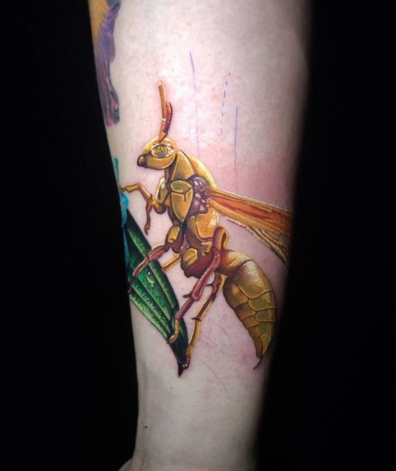 30 Pretty Wasp Tattoos to Inspire You