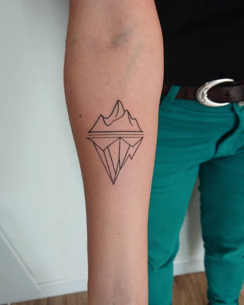 30 Pretty Iceberg Tattoos You Will Love