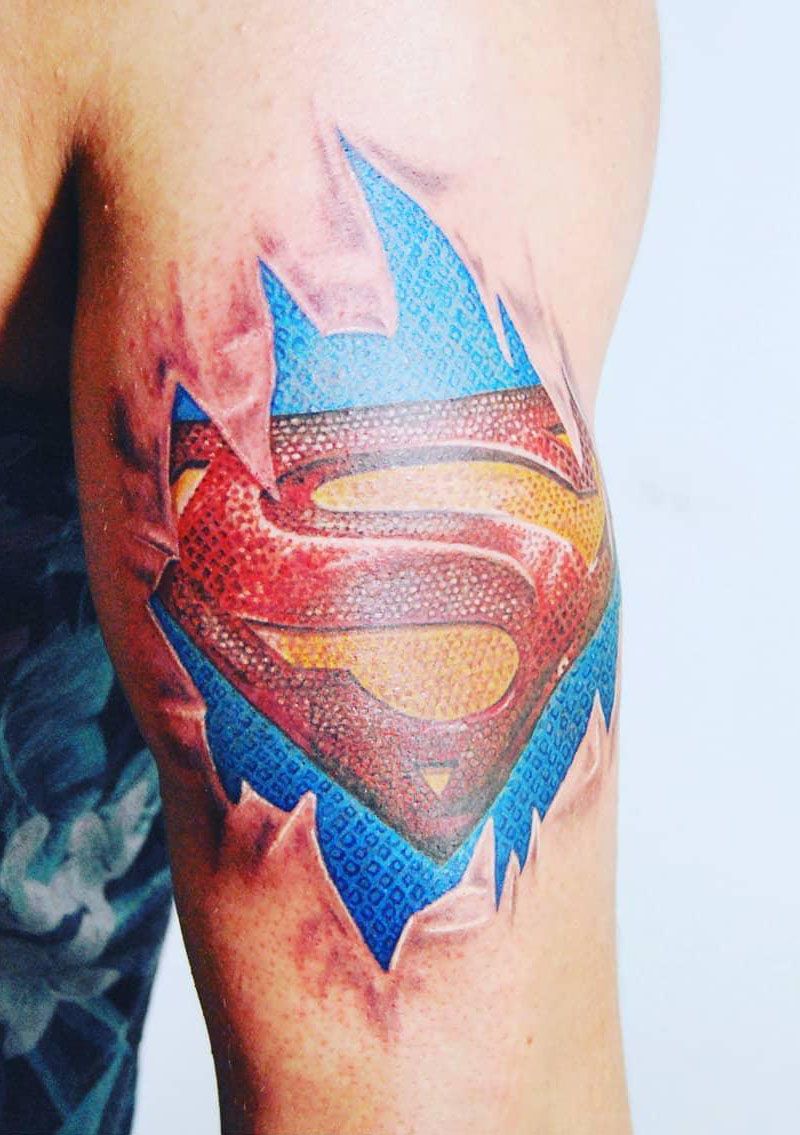 30 Pretty Superman Tattoos that Can Enhance Your Temperament