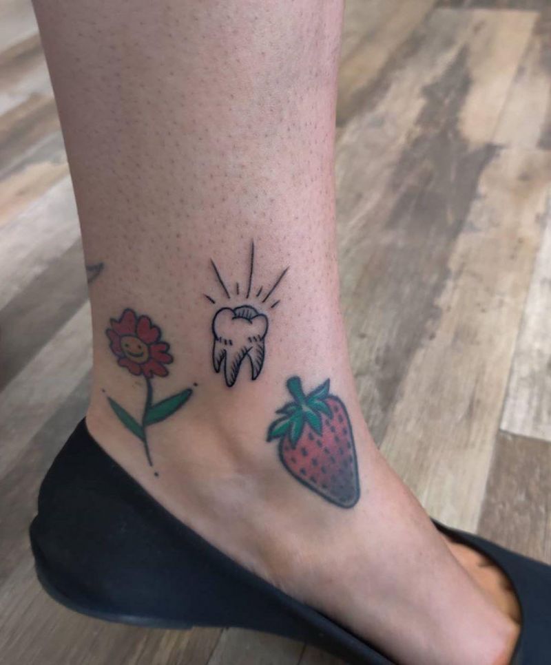 30 Pretty Tooth Tattoos to Inspire You