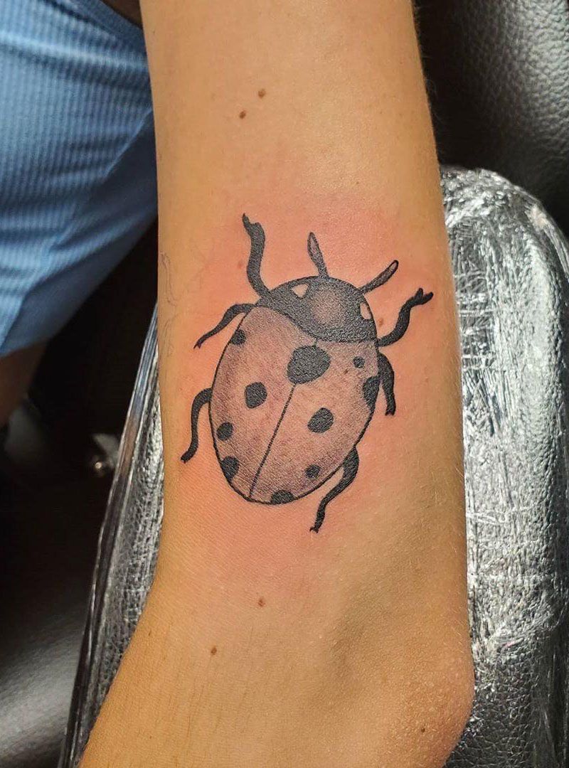 30 Pretty Ladybug Tattoos to Inspire You