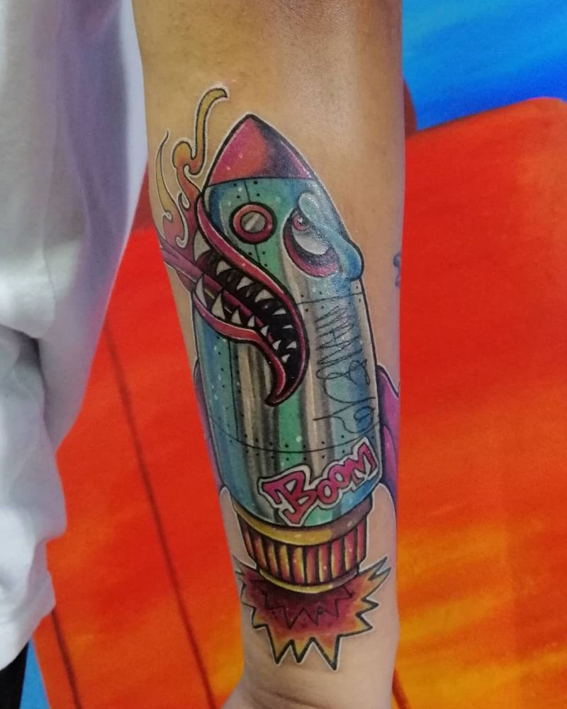 30 Pretty Rocket Tattoos Improve Your Temperament