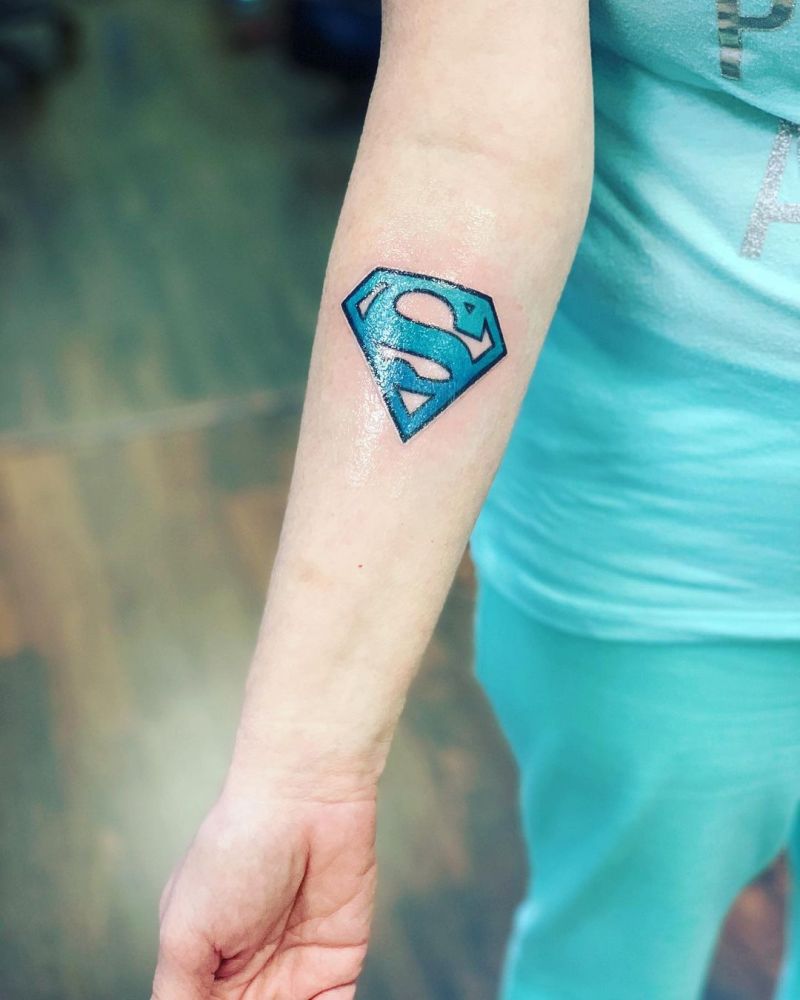 30 Pretty Superman Tattoos that Can Enhance Your Temperament