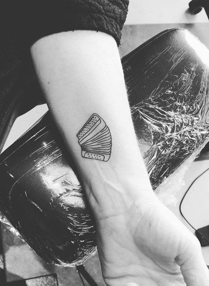 30 Pretty Accordion Tattoos that Can Enhance Your Temperament