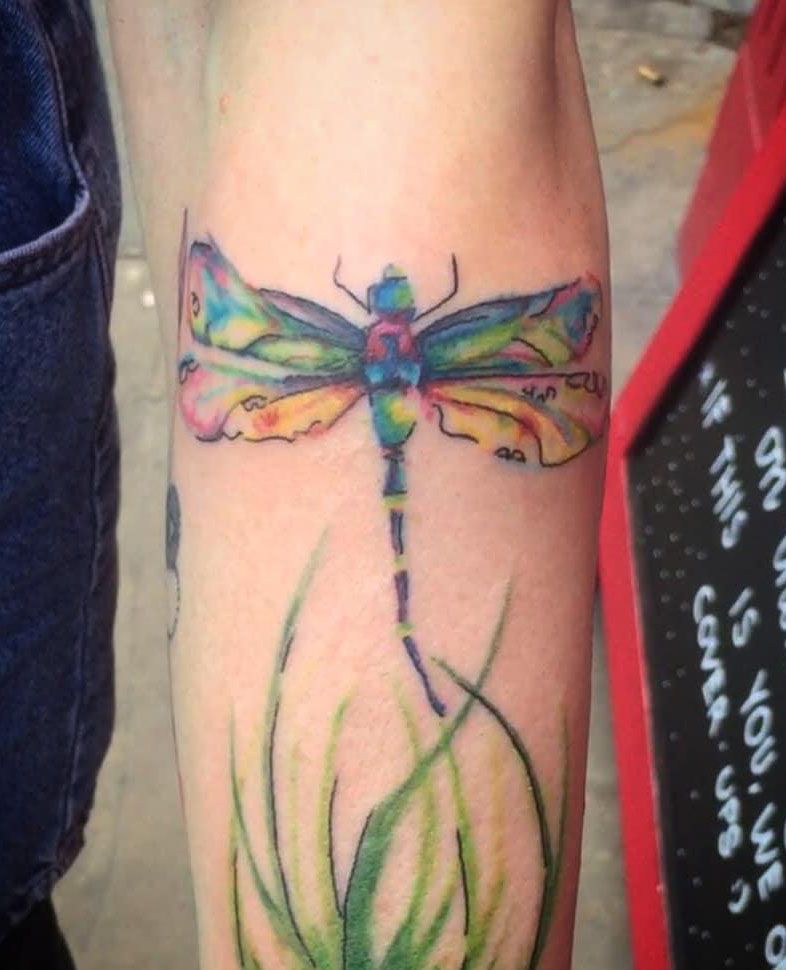 30 Pretty Insect Tattoos That Make You More Attractive