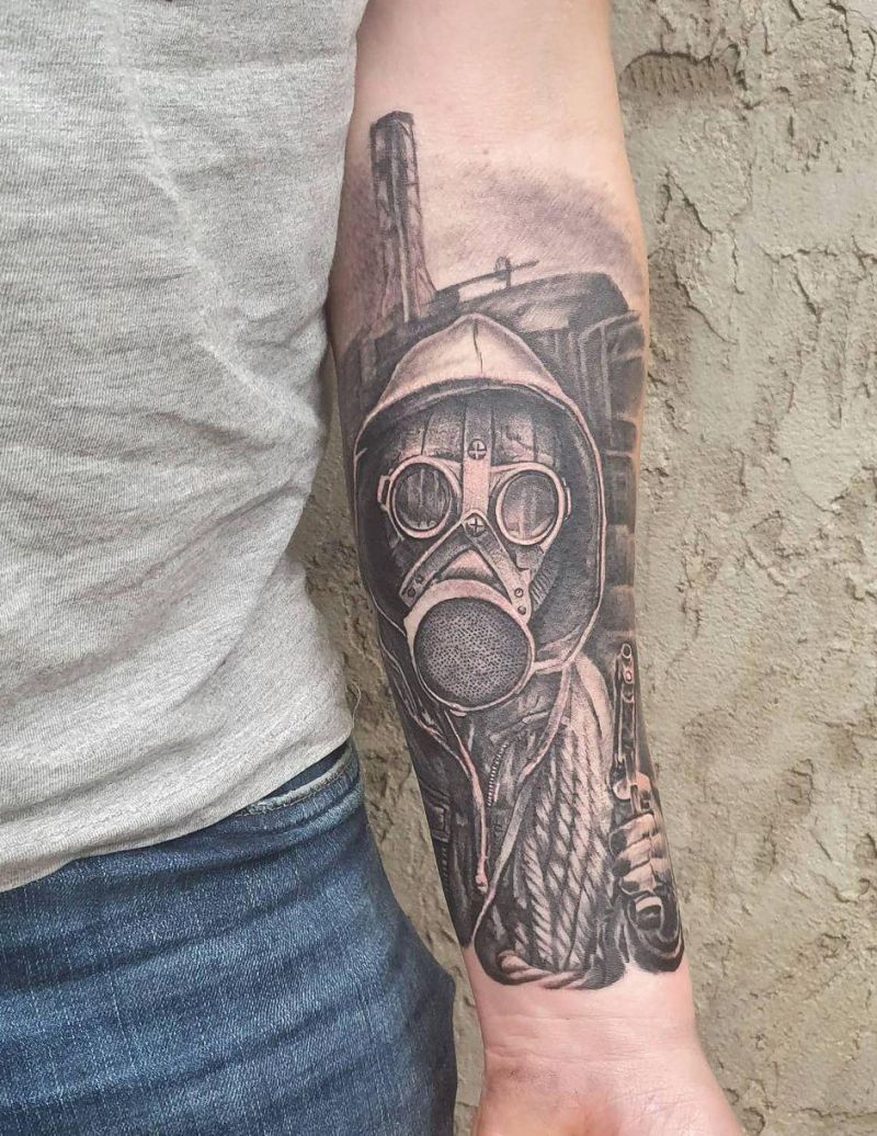 30 Pretty Gas Mask Tattoos You Will Love