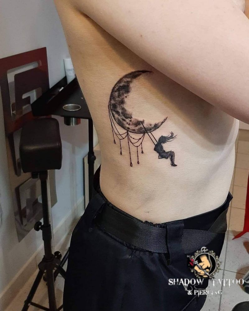 30 Pretty Shadow Tattoos You Must Try