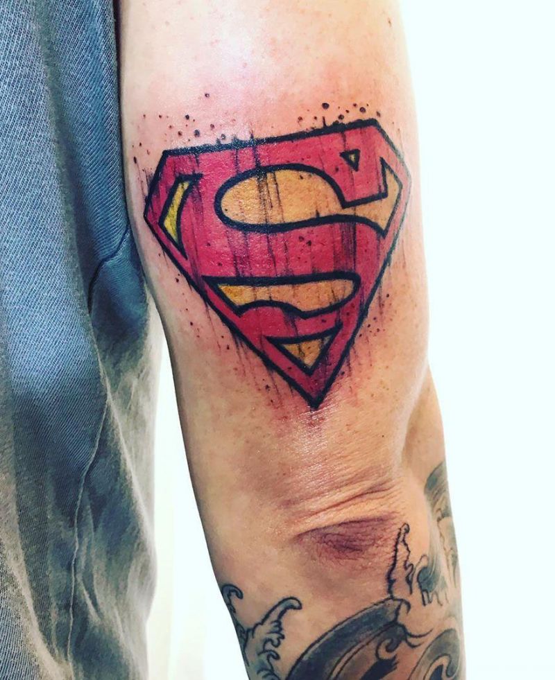 30 Pretty Superman Tattoos that Can Enhance Your Temperament