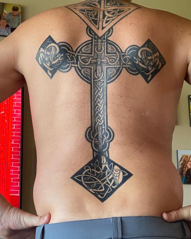 30 Pretty Celtic Cross Tattoos You Will Love