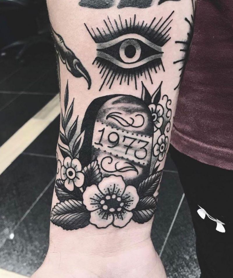 30 Pretty Tombstone Tattoos You Must Try