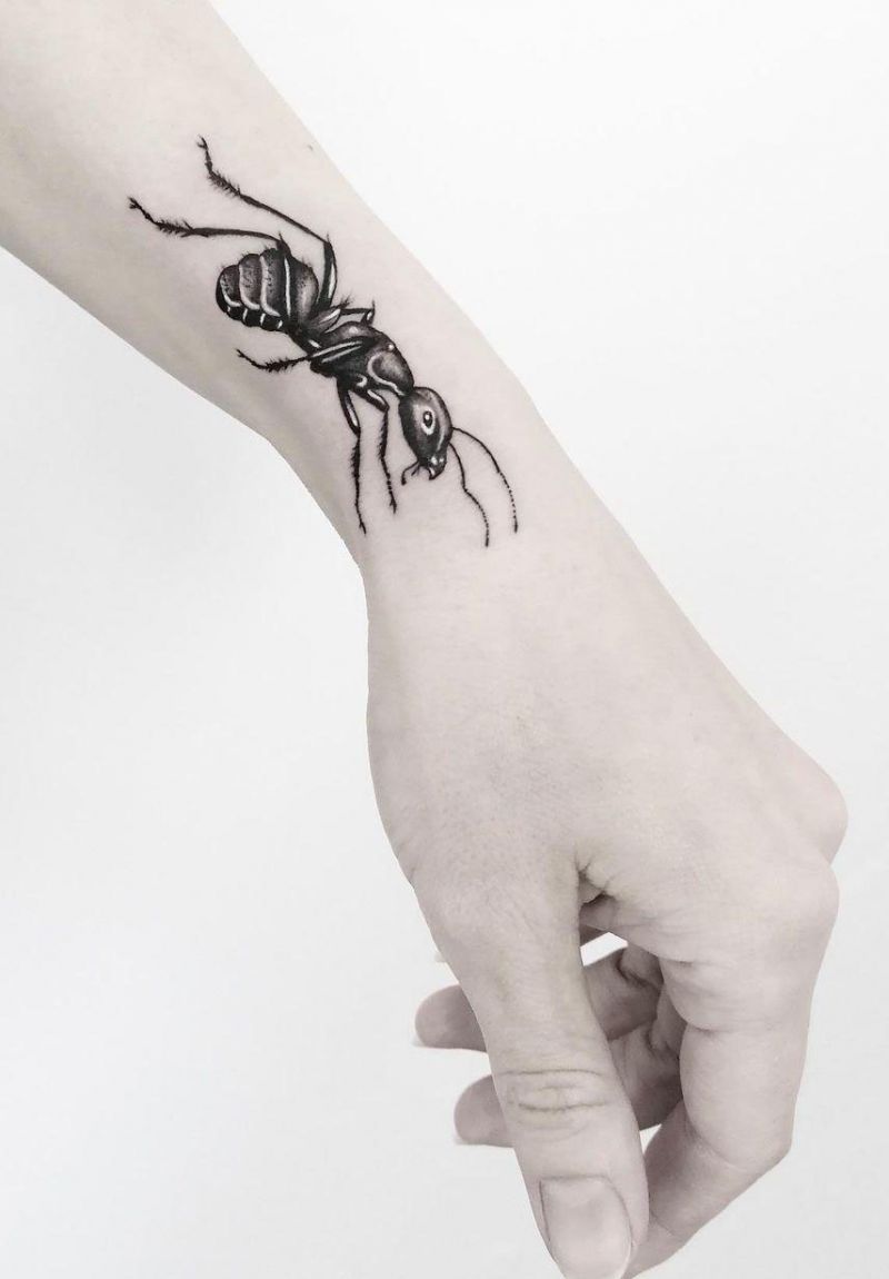 30 Pretty Insect Tattoos That Make You More Attractive