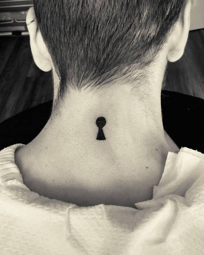 30 Pretty Keyhole Tattoos to Inspire You