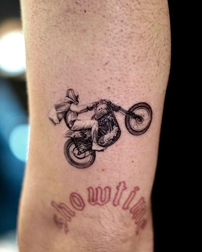 30 Pretty Motorcycle Tattoos You Will Love to Try