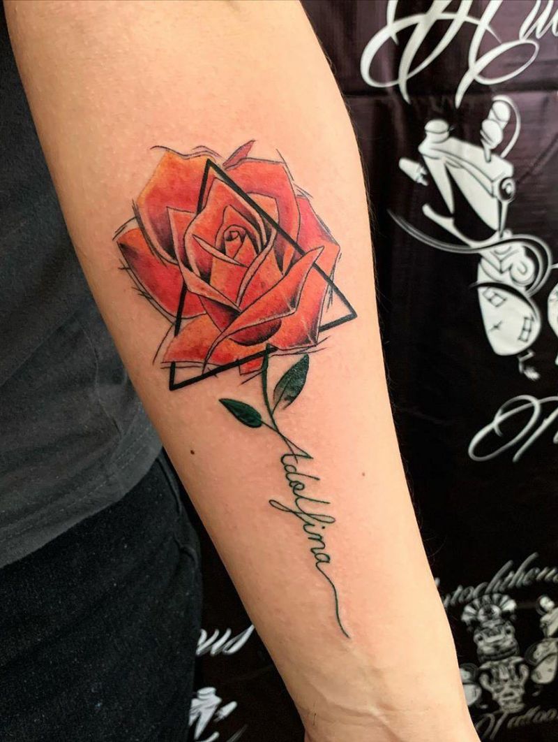 30 Pretty Triangle Tattoos You Will Love