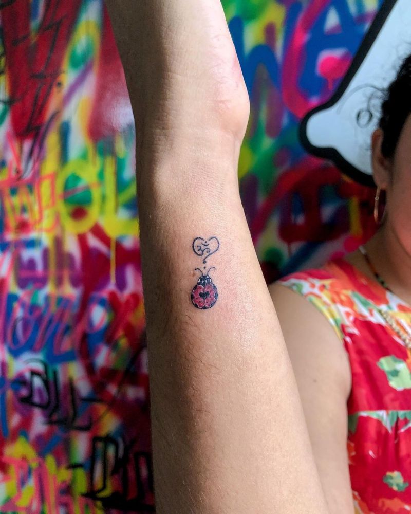 30 Pretty Ladybug Tattoos to Inspire You