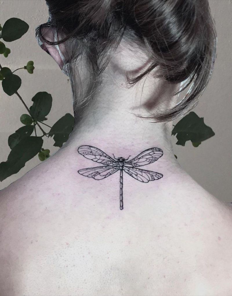 30 Pretty Insect Tattoos That Make You More Attractive