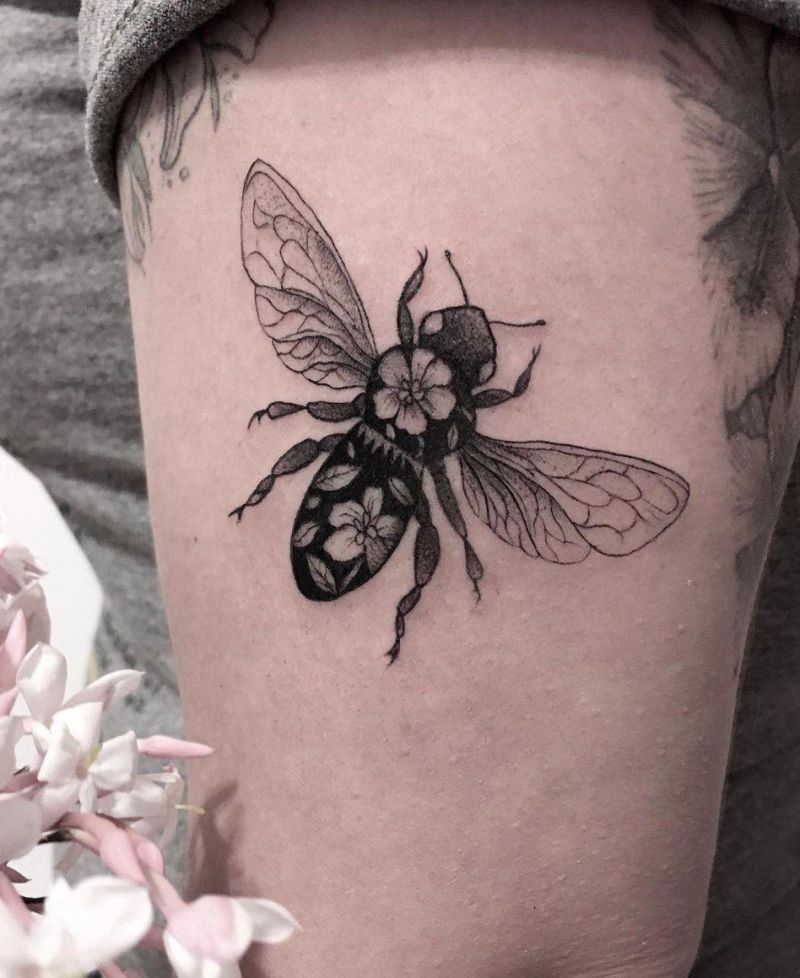 30 Pretty Wasp Tattoos to Inspire You