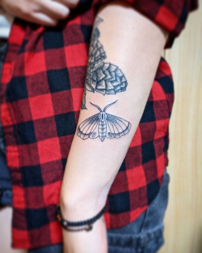 30 Pretty Insect Tattoos That Make You More Attractive