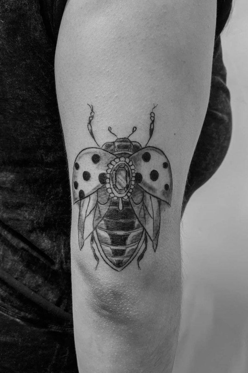 30 Pretty Ladybug Tattoos to Inspire You