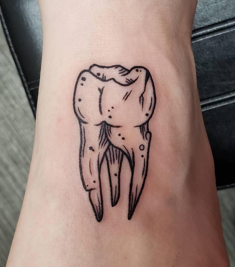 30 Pretty Tooth Tattoos to Inspire You