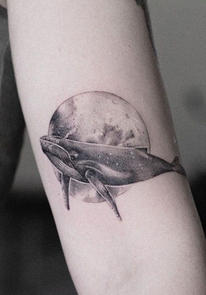 30 Pretty Whale Tattoos to Inspire You