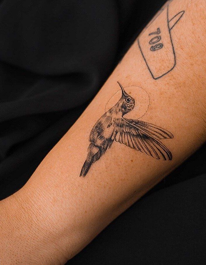 30 Pretty Hummingbird Tattoos You Must Try