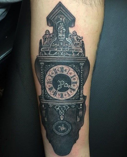 30 Pretty Grandfather Clock Tattoos for Inspiration