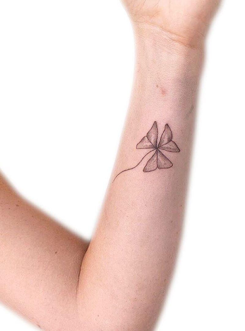 30 Pretty Shamrock Tattoos You Will Love