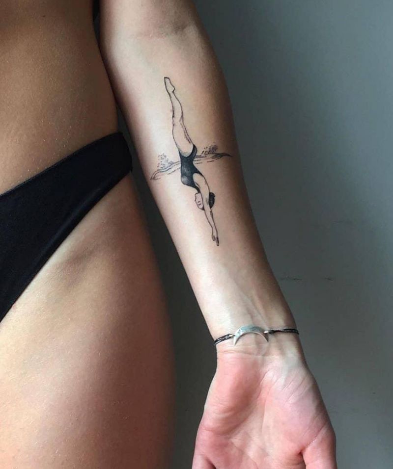 30 Pretty Swimmer Tattoos You Must Try